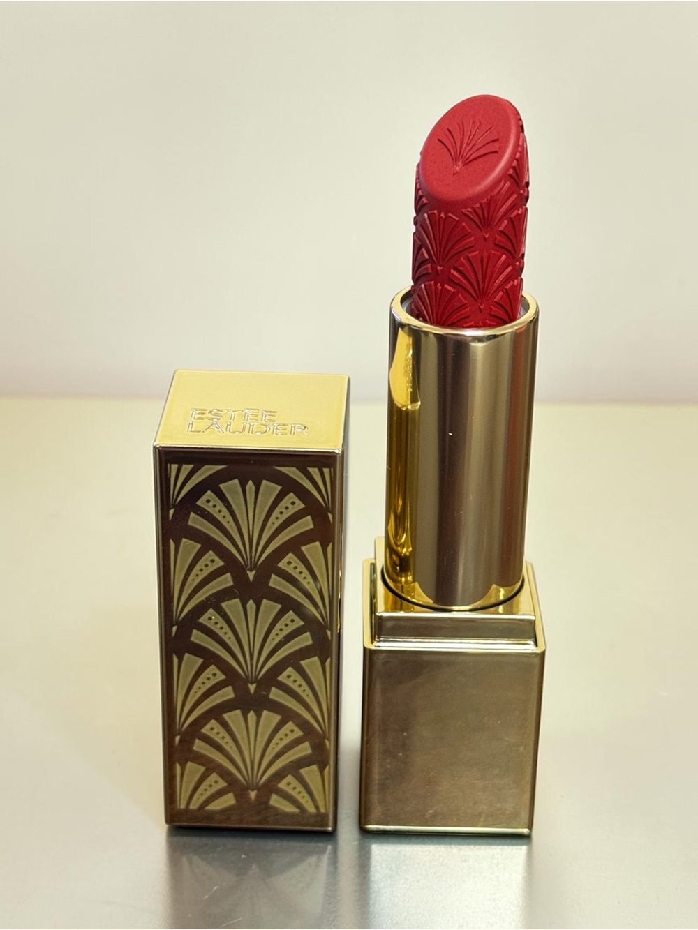 Estee Lauder Lipstick Limited Edition RED VELVET Full Size Lip Color NEW